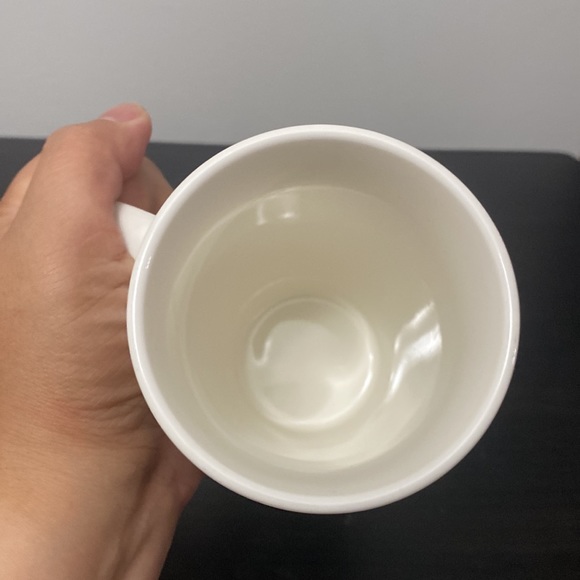 2010 Starbucks Grande 16 Oz - Picture 5 of 7